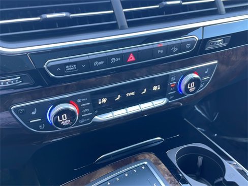 Used 2018 Audi Q7 3.0T Prestige w/ Prestige Package image 23