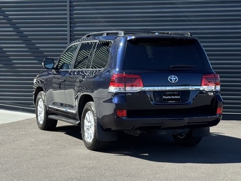 Used 2019 Toyota Land Cruiser image 3