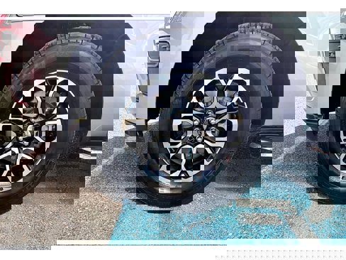 Used 2023 Ford Expedition Max XLT image 8