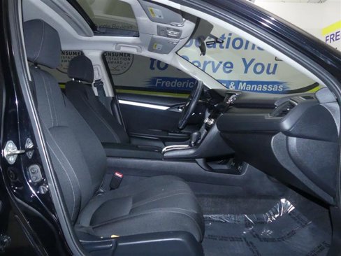 Used 2018 Honda Civic EX image 6