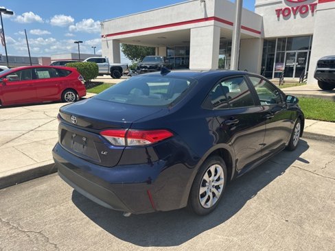 Used 2023 Toyota Corolla LE image 5