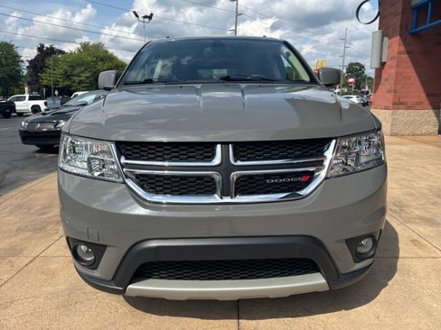 Used 2019 Dodge Journey SE image 2
