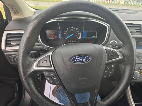 Used 2018 Ford Fusion S image 9