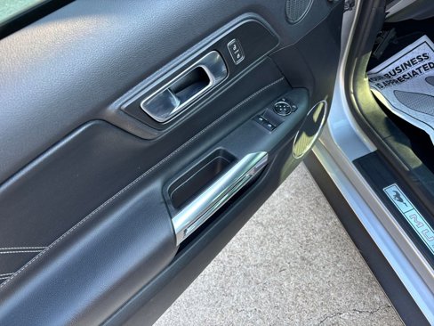 Used 2020 Ford Mustang GT Premium image 12