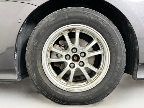 Used 2017 Toyota Prius Two image 11