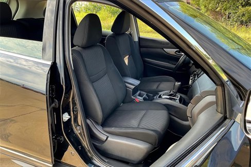 Used 2018 Nissan Rogue S image 7