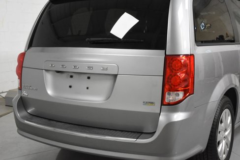 Used 2017 Dodge Grand Caravan SE w/ Power Window Group image 3