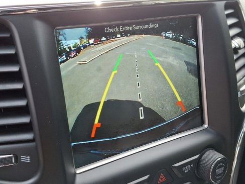 Used 2018 Jeep Grand Cherokee Limited image 24