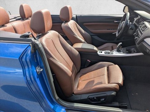 Used 2015 BMW M235i Convertible image 18