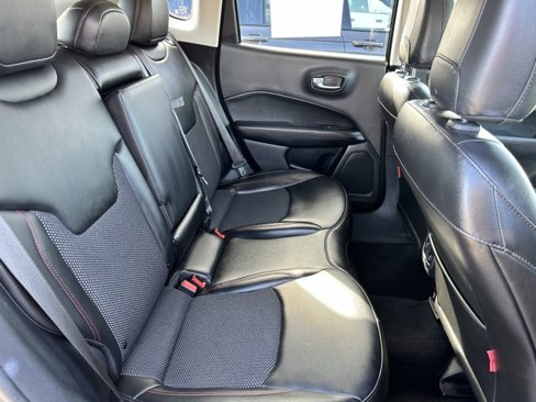 Used 2021 Jeep Compass Trailhawk image 13