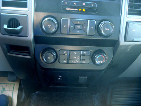 Used 2020 Ford F250 XL w/ Power Equipment Group image 38