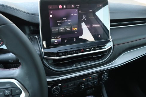 Used 2022 Jeep Compass Trailhawk image 20