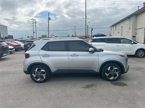 Certified 2022 Hyundai Venue SEL w/ Cargo Package image 30