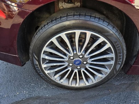 Used 2017 Ford Fusion SE image 41