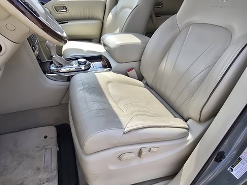 Used 2012 INFINITI QX56 4WD w/ Deluxe Touring Pkg image 23