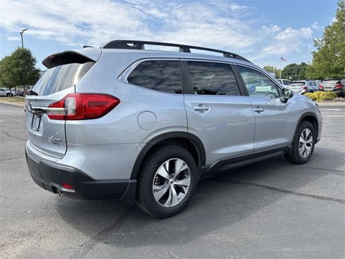 Used 2020 Subaru Ascent Premium w/ Convenience Package image 3