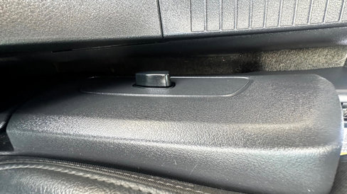 Used 2018 Nissan Rogue SV w/ Sun & Sound Touring Package image 46