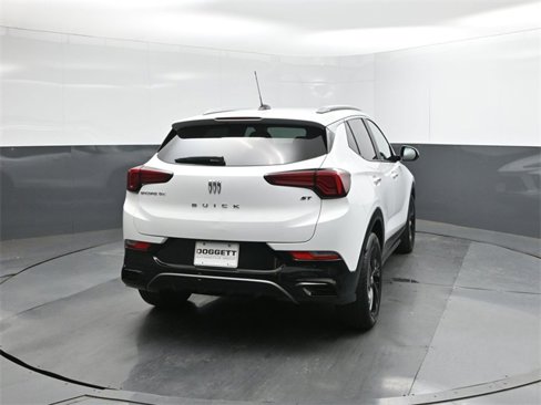 Used 2024 Buick Encore GX Sport Touring image 11