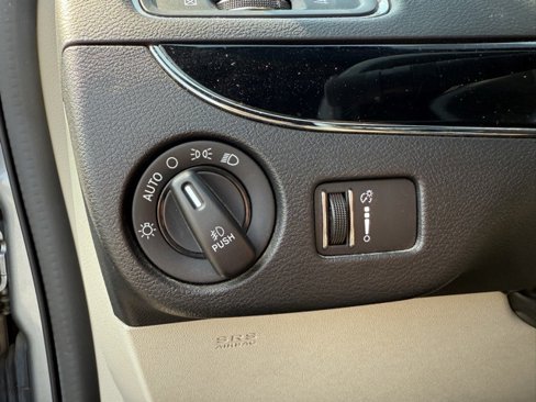 Used 2020 Dodge Grand Caravan SXT image 23