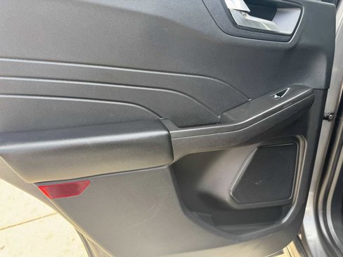 Used 2021 Ford Escape SEL image 17