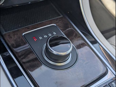Used 2020 Jaguar XF Prestige image 17