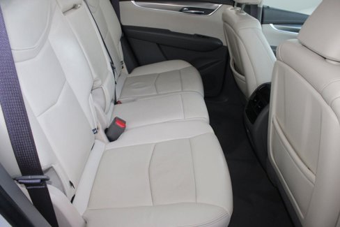 Used 2020 Cadillac XT5 Premium Luxury image 33