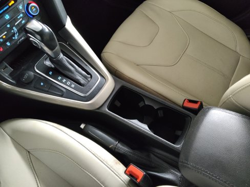 Used 2018 Ford Focus Titanium image 26