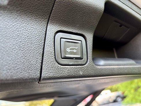 Used 2019 GMC Acadia Denali w/ LPO, Floor Liner Package image 20
