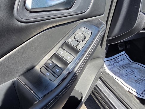 Used 2024 Nissan Rogue SV image 12