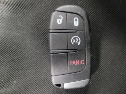 Used 2020 Jeep Renegade Latitude image 32