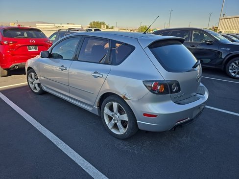 Used 2004 MAZDA MAZDA3 s w/ Moonroof & 6-CD Pkg image 6