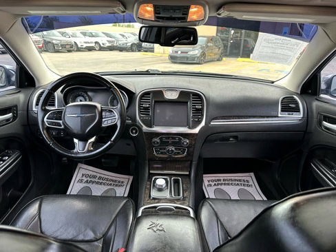 Used 2018 Chrysler 300 Limited image 22