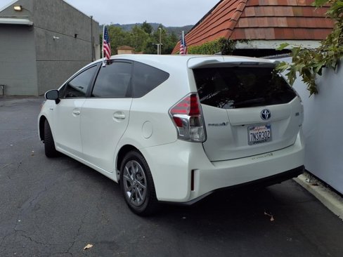 Used 2016 Toyota Prius V Three image 5