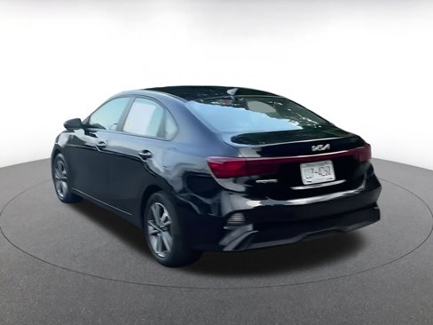 Used 2024 Kia Forte LXS image 10