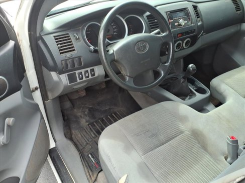 Used 2010 Toyota Tacoma 4x4 Regular Cab image 7