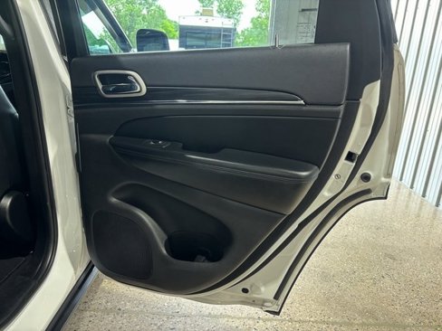 Used 2020 Jeep Grand Cherokee Limited image 29