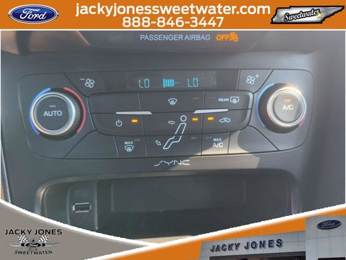 Certified 2018 Ford Focus SE w/ SE Appearance Package image 25