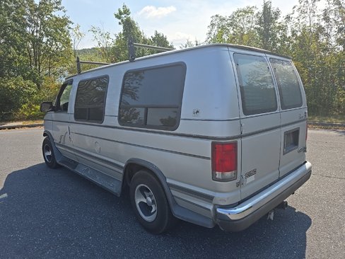 Used 1999 Ford E-150 and Econoline 150 image 6