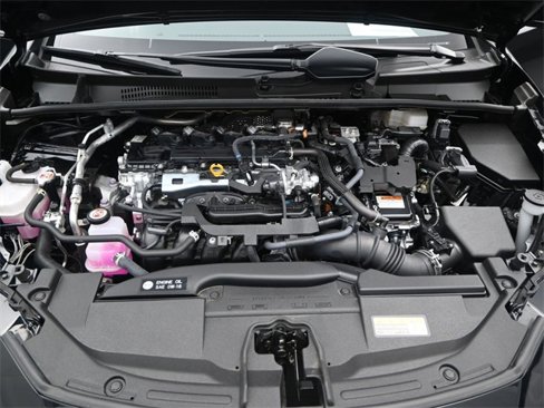 Used 2023 Toyota Prius LE image 17