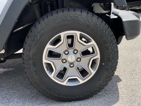 Used 2015 Jeep Wrangler Unlimited Sport image 33