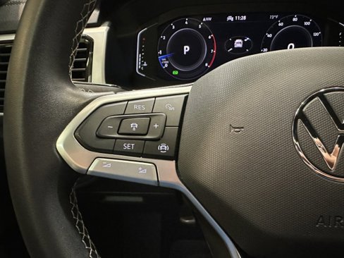 Used 2023 Volkswagen Atlas Cross Sport SE w/ Panoramic Sunroof Package image 21