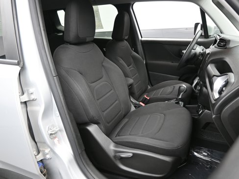Used 2021 Jeep Renegade Latitude image 13