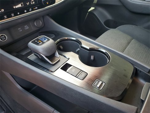Certified 2022 Nissan Rogue SV image 15