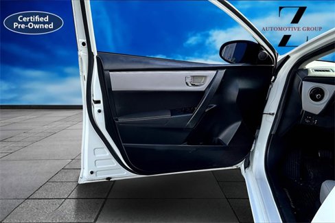 Used 2019 Toyota Corolla LE image 23