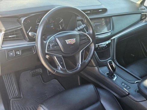 Used 2018 Cadillac XT5 Luxury image 10