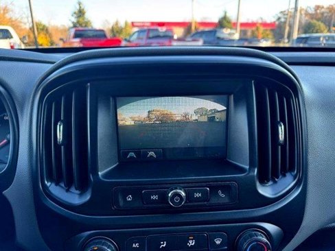 Used 2018 Chevrolet Colorado W/T image 17