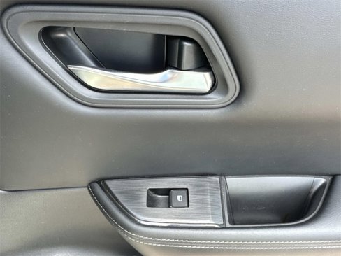 Used 2024 Nissan Rogue SV image 22