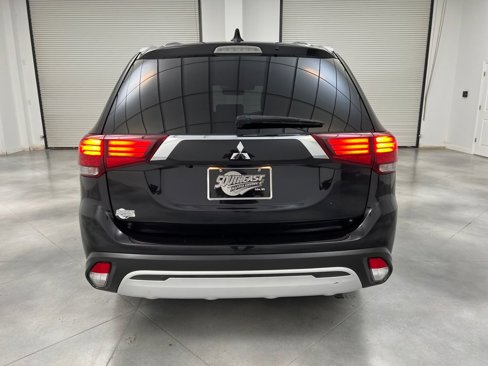 Used 2020 Mitsubishi Outlander SE image 6