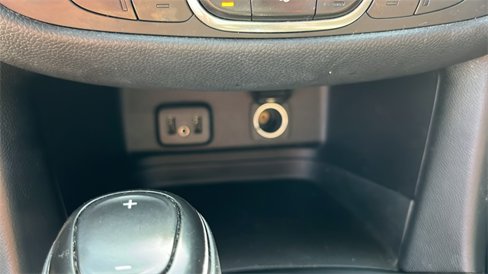 Used 2018 Chevrolet Equinox LT w/ Sun & Infotainment Package image 27