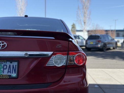 Used 2011 Toyota Corolla S image 26